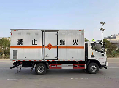 平房爆破器材运输车