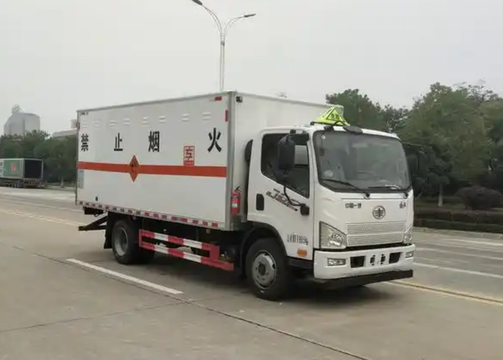 平房爆破器材运输车可以上高速吗?